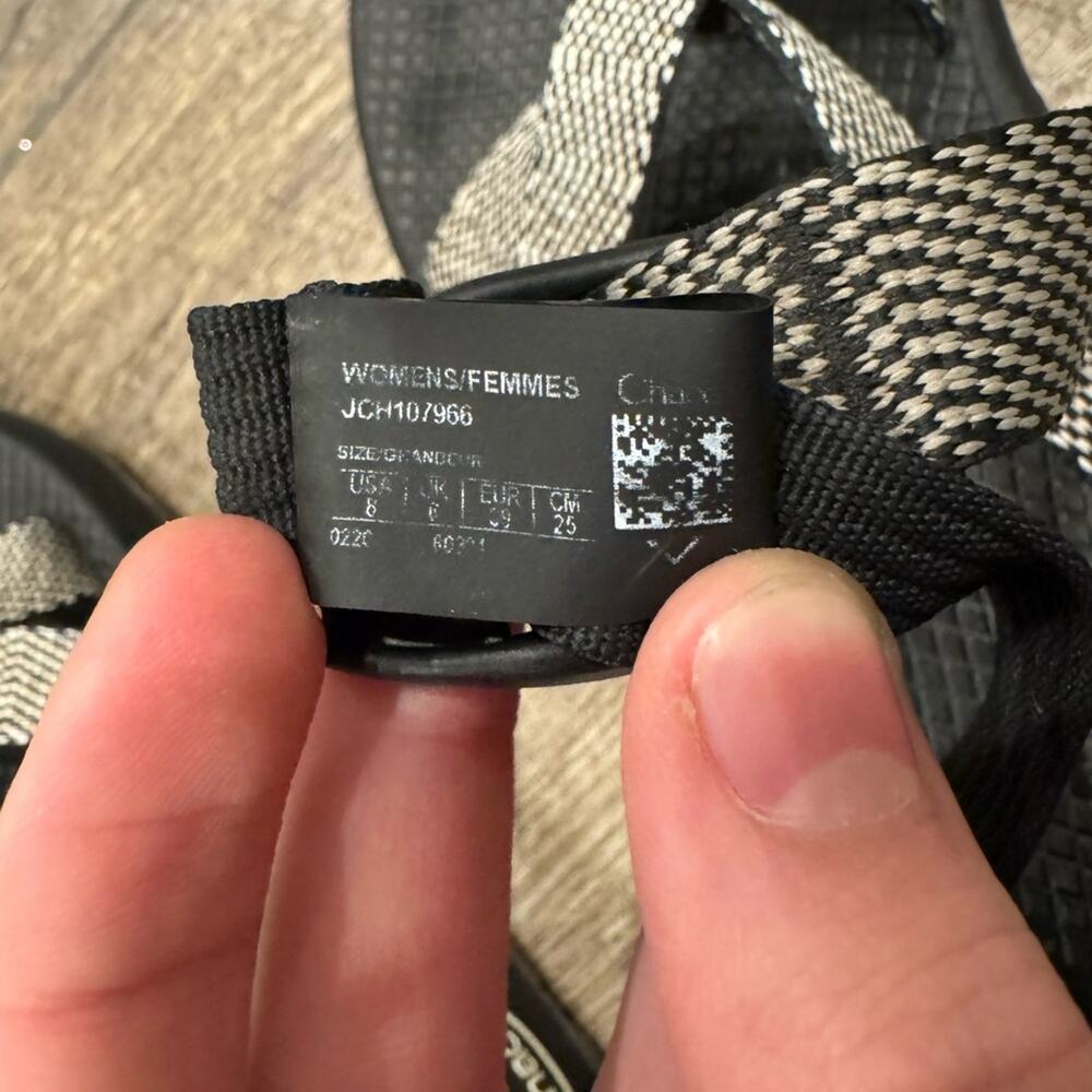 Chaco Women's Z/Cloud 2 Black/White Sandal Size 8 - Picture 7 of 8